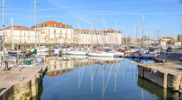 Résidence ESMERALDA meublé de tourisme 3 étoiles Rochefort  Esterno foto